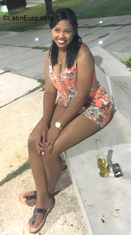 Date this exotic Dominican Republic girl Lucy from Santo Domingo DO31236