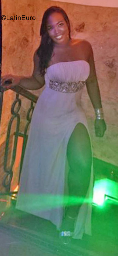 Date this stunning Colombia girl Angelica from Bueaventura CO23150