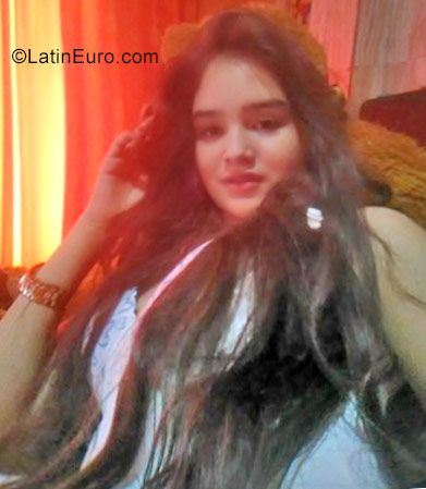 Date this good-looking Colombia girl Valentina from Santa rosa de cabal CO23187