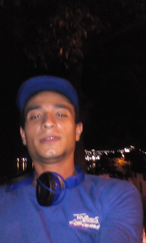 Date this lovely Cuba man Daniel from La Habana CU209