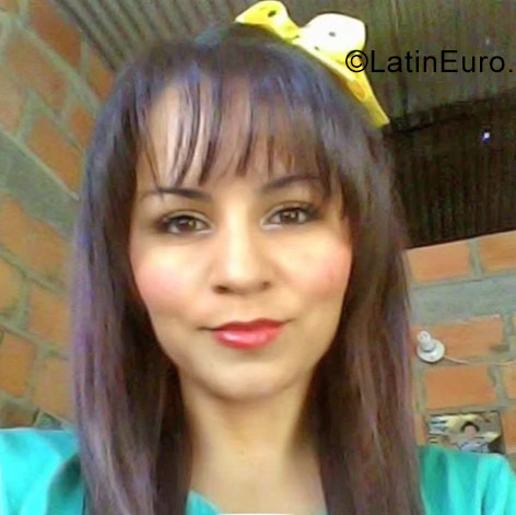 Date this nice looking Colombia girl Astrid from Villavicencio CO23193