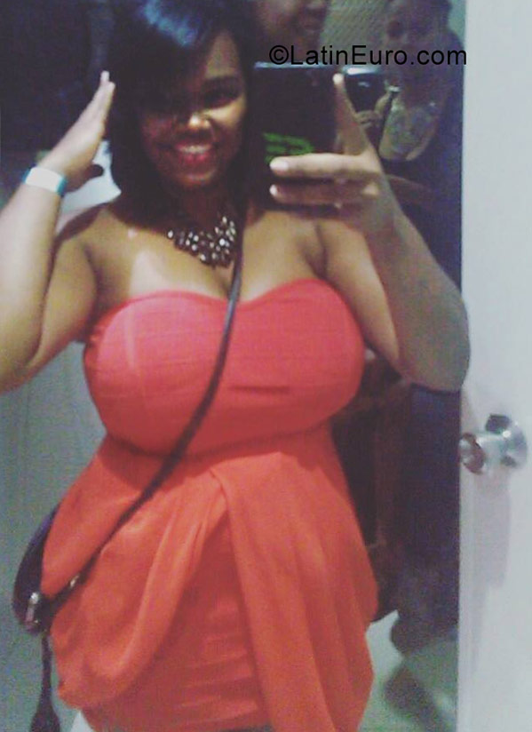 Date this hot Dominican Republic girl Zuleika from Santo Domingo DO31349