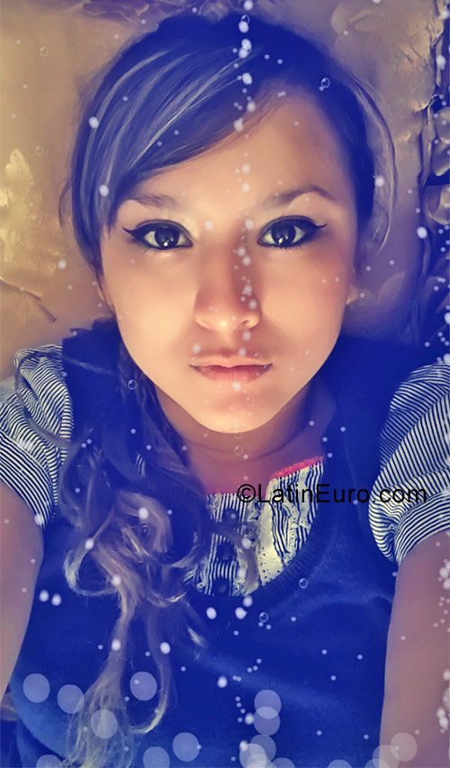 Date this foxy Peru girl Sindy from Lima PE1210