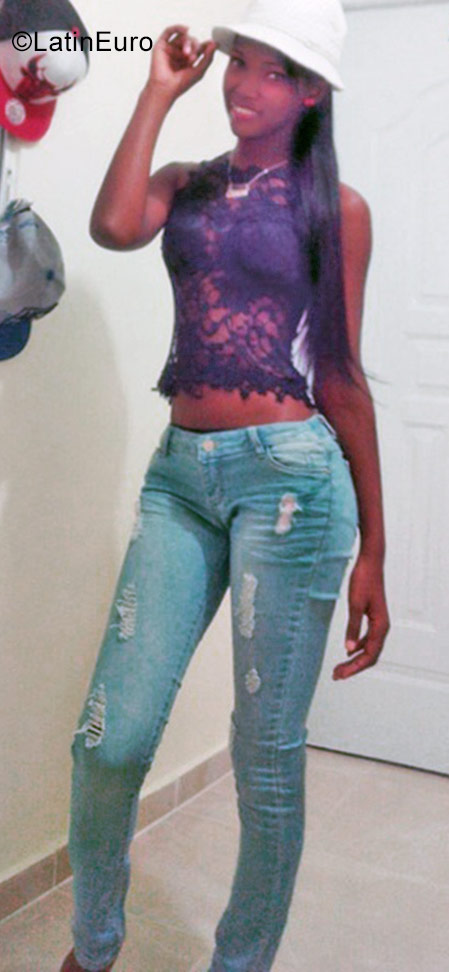 Date this cute Dominican Republic girl Mauscrin from Puerto Plata DO31355