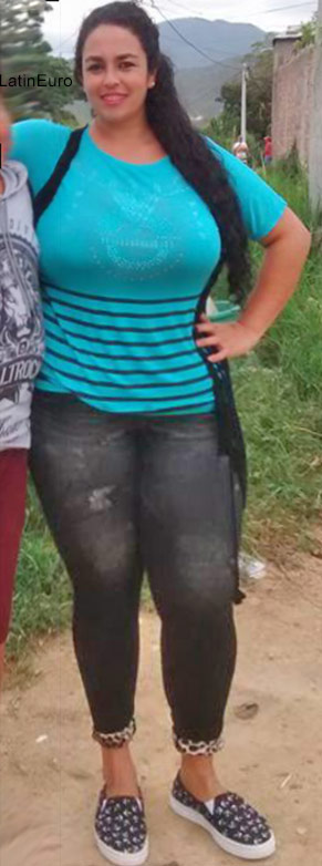 Date this foxy Colombia girl Patricia from Ocana CO23219