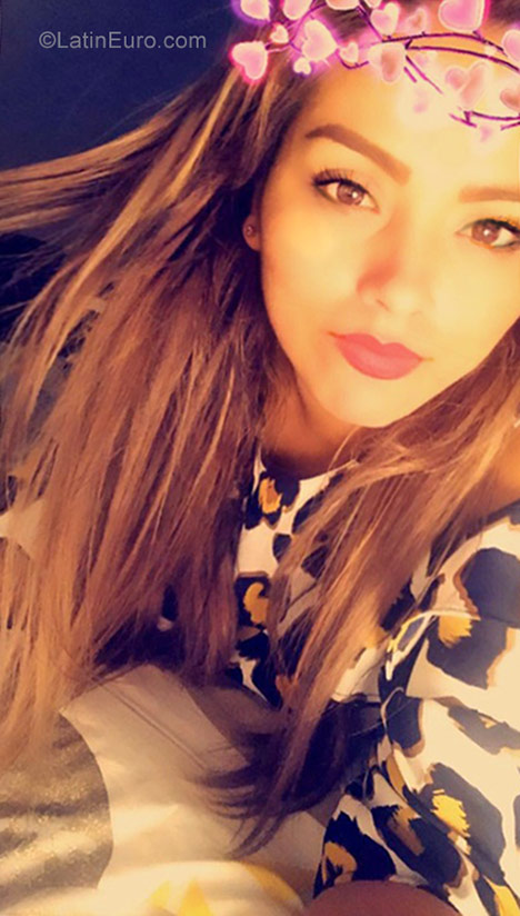 Date this funny Colombia girl Sarali from Medellin CO23227