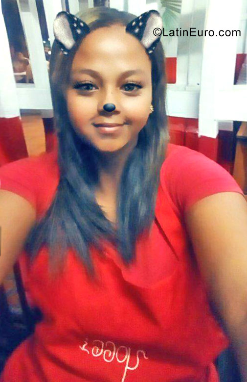Date this voluptuous Colombia girl Lincy from Cali CO23238
