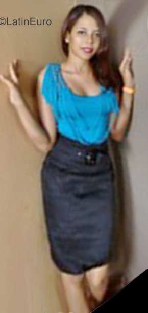 Date this hot Dominican Republic girl Sarah from Santo Domingo DO31485