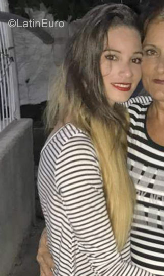 Date this fun Cuba girl Marcela from Havana CU234
