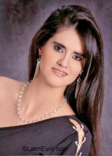 Date this happy Colombia girl Jessica from Barranquilla CO23335