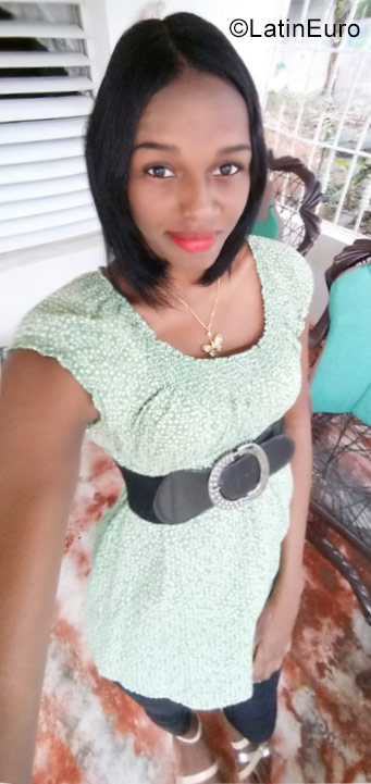 Date this sensual Dominican Republic girl Massiel from Santo Domingo DO31568