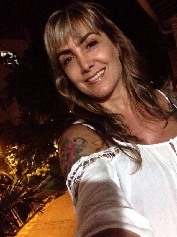 Date this sensual Colombia girl Cheche from  CO23340