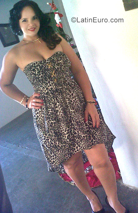 Date this charming Venezuela girl Susana from Maraciabo VE1352
