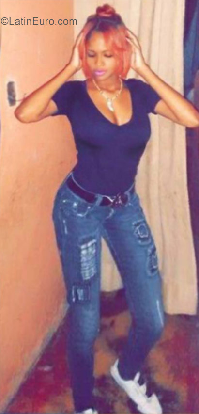 Date this athletic Dominican Republic girl Maria from Sabana Perdida DO31614