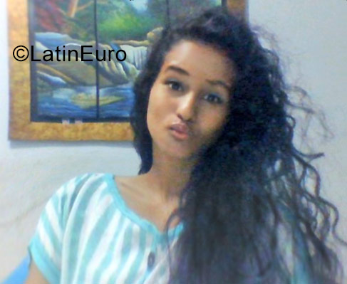 Date this sultry Colombia girl Zhareys from Cartagena CO23406