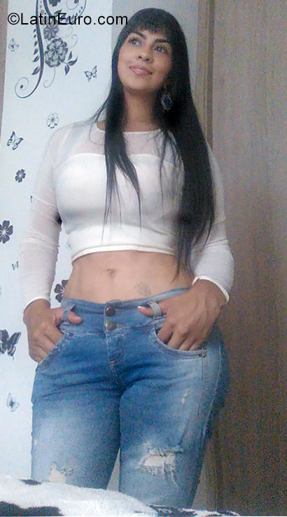 Date this exotic Colombia girl Monica from Medellin CO23425