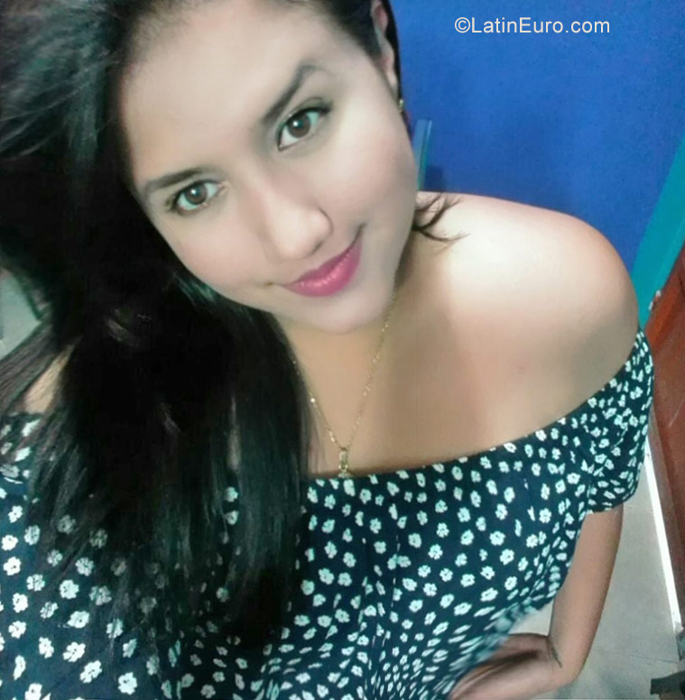 Date this passionate Colombia girl Lizet from Barrancabermeja CO23439