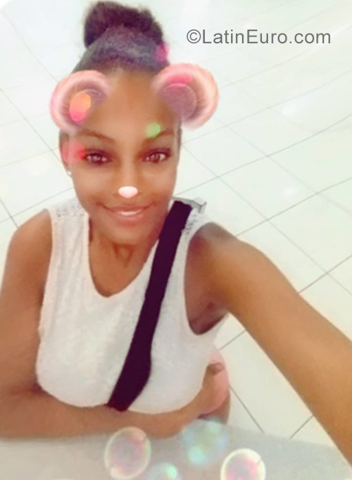 Date this tall Dominican Republic girl Madelin from Santiago De Los Caballeros DO31779