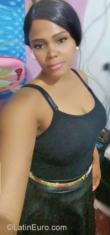Date this hot Brazil girl Elaine da Luz B from Sao Paulo BR10474