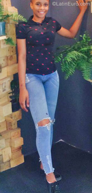 Date this hard body Dominican Republic girl Ericka from Santo Domingo DO31799