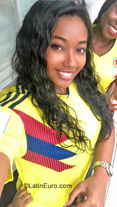 Date this tall Colombia girl Mayer from Cali CO33861