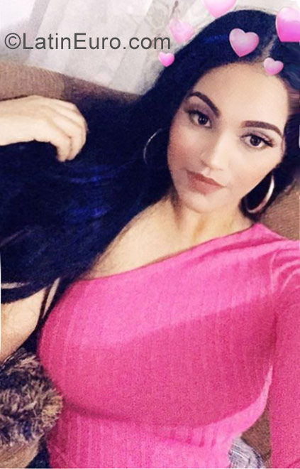 Date this gorgeous Dominican Republic girl Yenny m from Santiago DO31831
