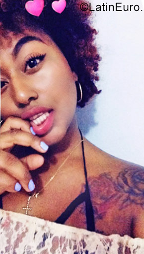 Date this happy Dominican Republic girl Lilier from Santo Domingo DO31861