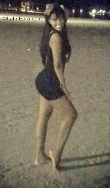 Date this lovely Dominican Republic girl Mary from Santo Somingo DO31876