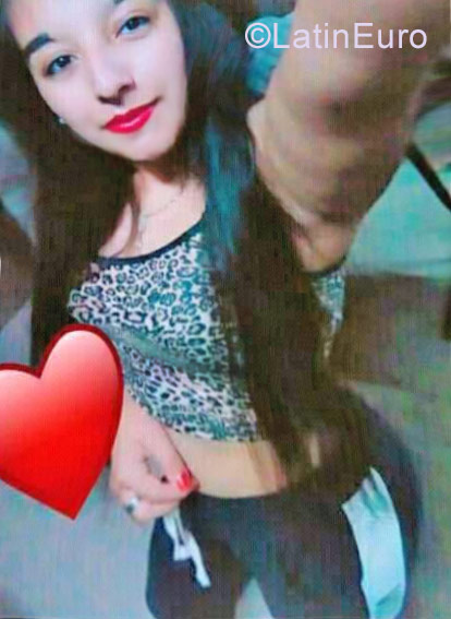 Date this delightful Argentina girl Lina from Buenos Aires AR127