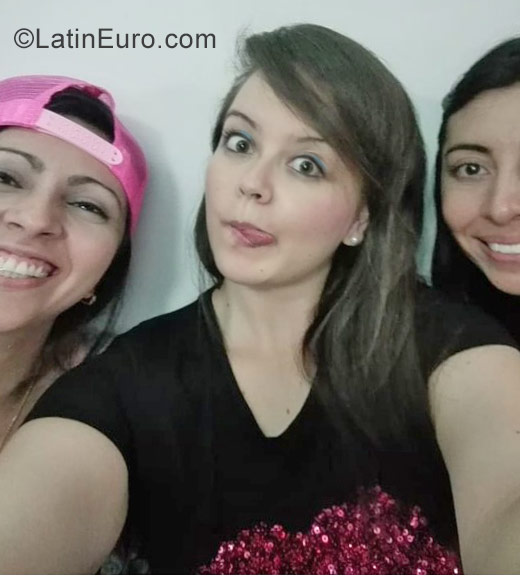 Date this attractive Colombia girl Catalina from Bucaramanga CO23567