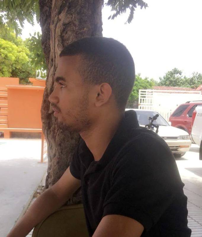 Date this tall Dominican Republic man Esteban from Barahona DO31917