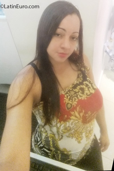 Date this voluptuous Dominican Republic girl Romer from Santo Domingo DO31958