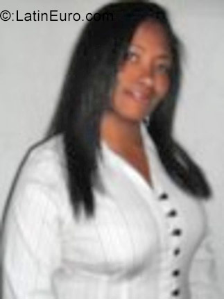 Date this happy Colombia girl Patricia Enciso from Cali CO23613