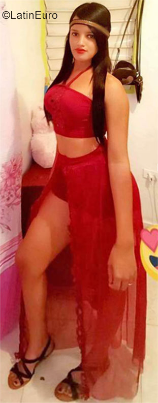 Date this happy Dominican Republic girl Jordania from La Romana DO32001