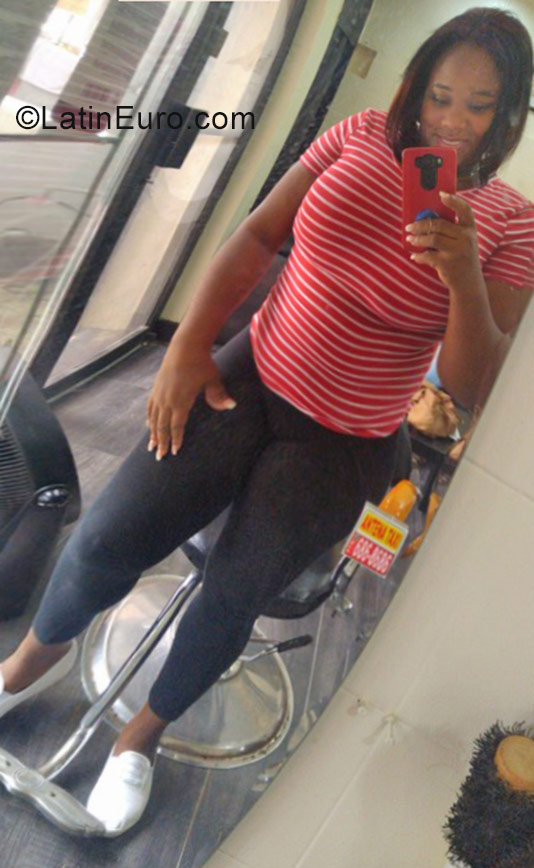 Date this beautiful Dominican Republic girl Milagros from Santo Domingo DO32023
