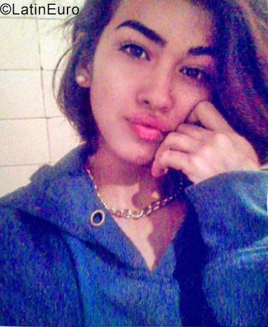 Date this fun Venezuela girl Adriana from Caracas VE1483