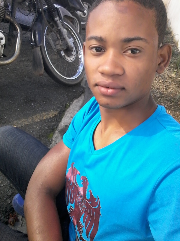 Date this foxy Dominican Republic man Raulin from Bonao DO32034