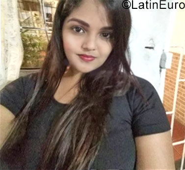 Date this happy Colombia girl Yuri from Barranquilla CO23653