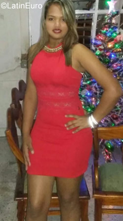 Date this good-looking Colombia girl Rosmira from Barranquilla CO23659