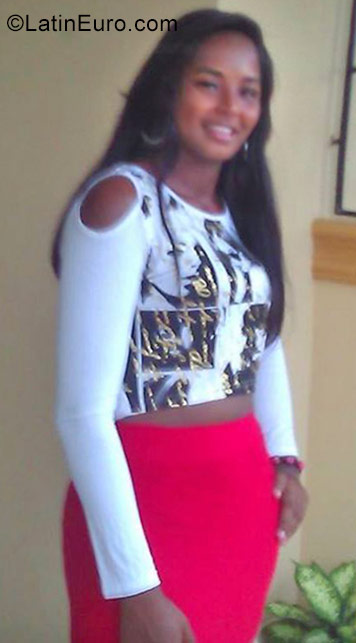 Date this athletic Dominican Republic girl Cherly from Santo Domingo DO32045