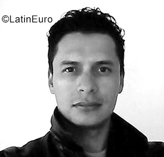 Date this tall Colombia man Shinue from Bogota CO23669