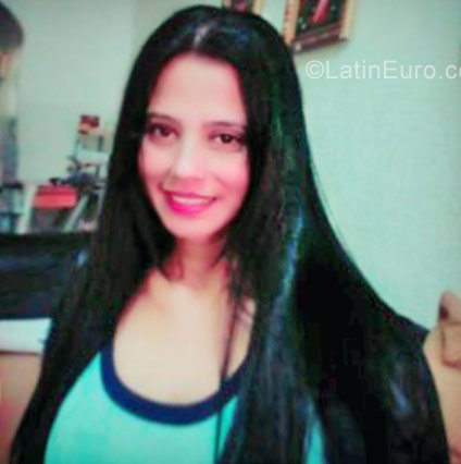 Date this good-looking Venezuela girl Yolymar from Cabimas VE1505