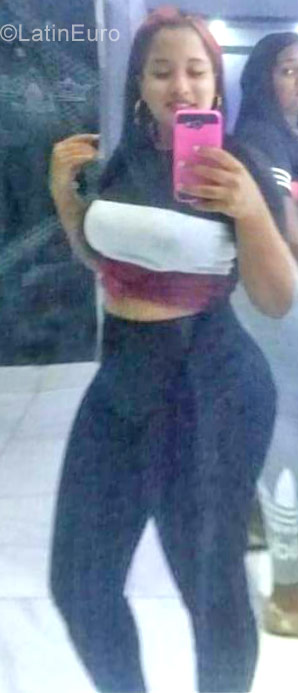 Date this young Dominican Republic girl Erika from Santo Domingo DO32076