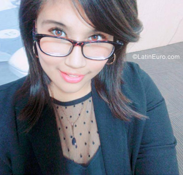 Date this delightful Peru girl Cinthya from Lima PE1248