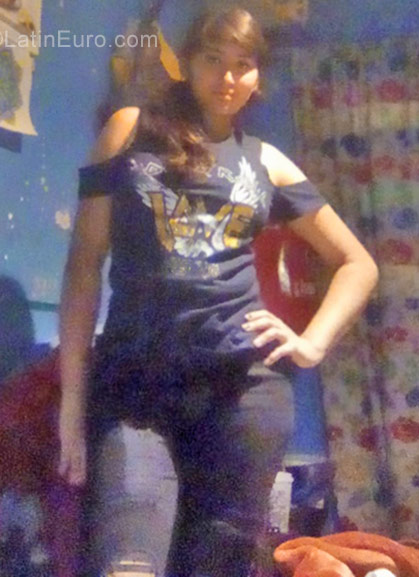 Date this stunning Mexico girl Malinani from Mexico City MX1575