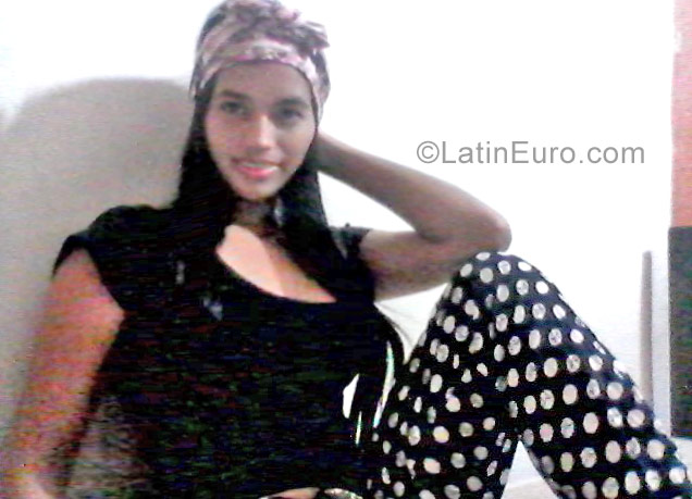 Date this charming Venezuela girl Yurendy from Ciudad bolivar VE1529