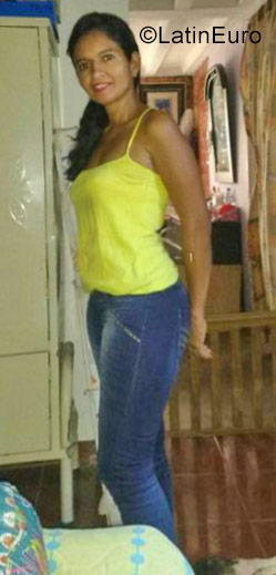 Date this sultry Colombia girl Maria from Cali CO23716