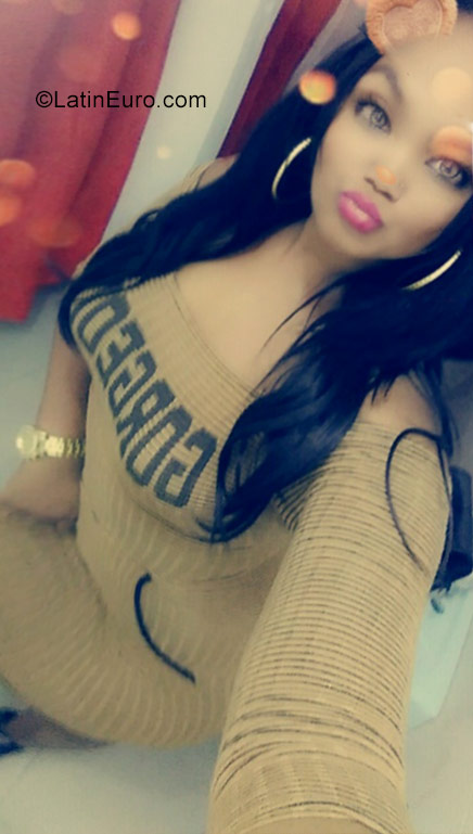 Date this cute Dominican Republic girl Maoly from Santigo DO32120