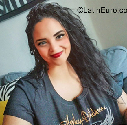 Date this hot Dominican Republic girl Lolita from Santo Domingo DO32128