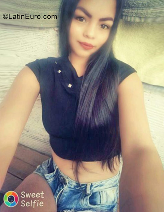 Date this passionate Colombia girl Alexandra from Medellin CO23725